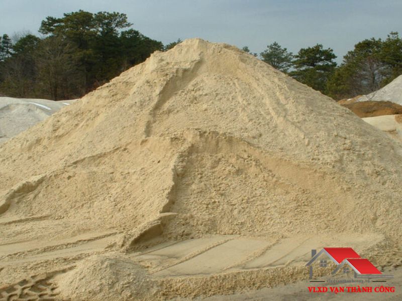 Cát xây tô là loại cát sạch, mịn, không lẫn tạp chất, được dùng để trộn vữa xây hoặc trát tường