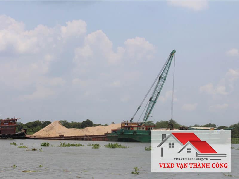 Cát san lấp quận Tân Phú được khai thác tại các con sông lớn