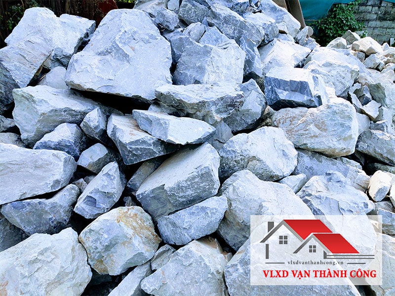 Đá 1x2 quận Bình Tân là sản phẩm đá đã được xử lý từ đá khai thác từ mỏ thiên nhiên.