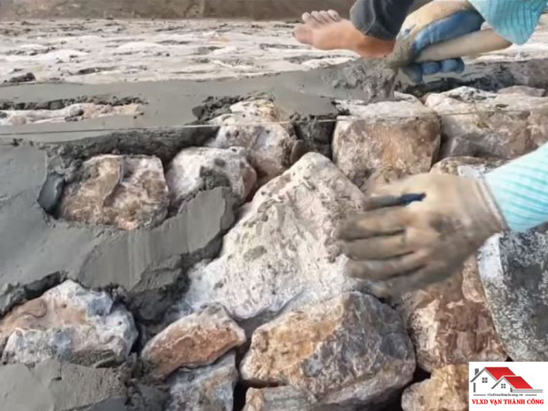 Kinh nghiệm lựa chọn đơn vị thi công kè đá uy tín