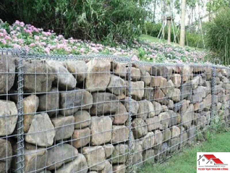 Vai trò của kè đá hộc trong công trình xây dựng và bảo vệ môi trường