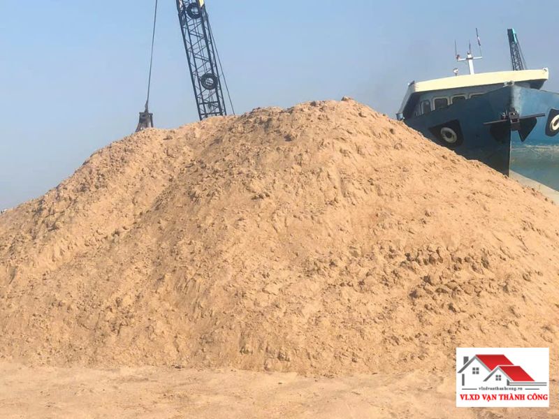 Cát vàng và cát bê tông khác nhau về ứng dụng thực tế trong xây dựng